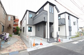 篠崎町三丁目３号棟　新築戸建